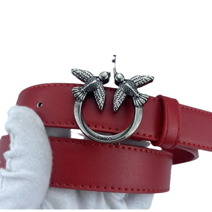 When wearing new men's and women's belts